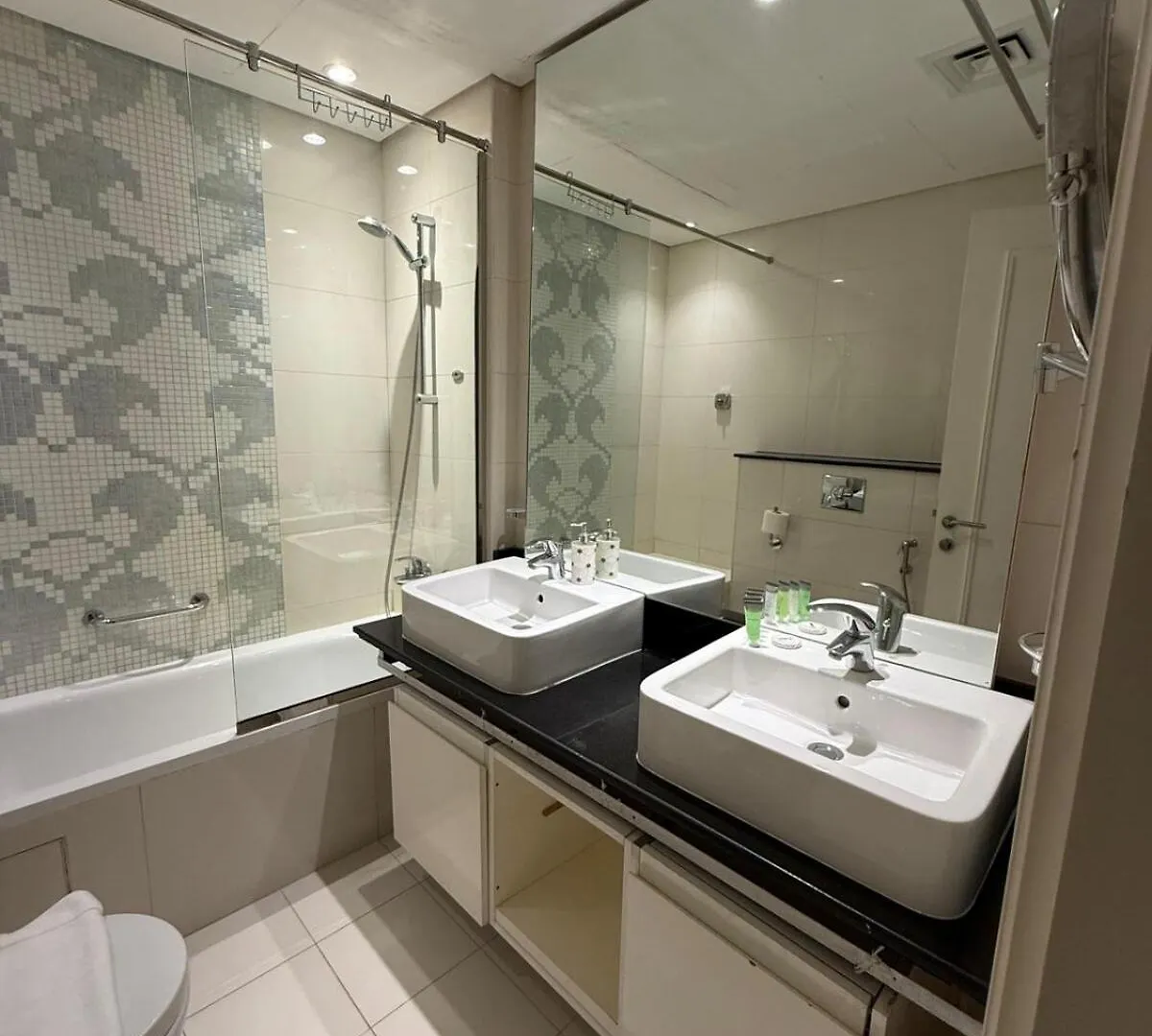 Capital Bay City View Studio Dubai 0*,